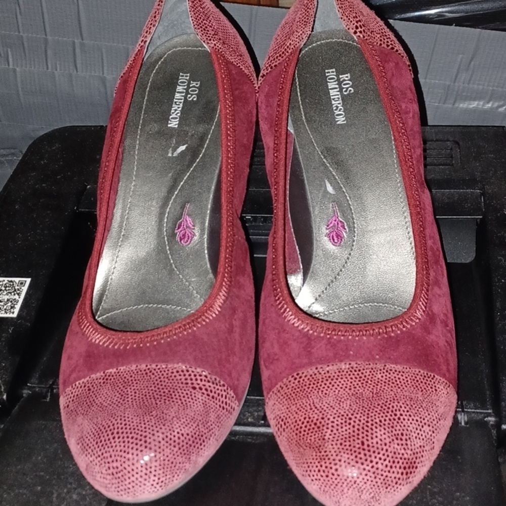 Ross Hommerson Wine velvet wedges, leather, snakeskin pattern,  Harlow
